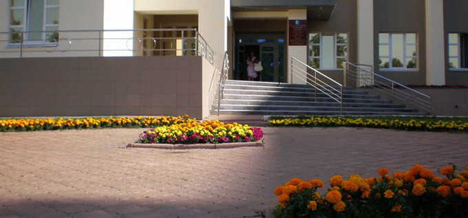 Брусчатка перед Управлением финансов